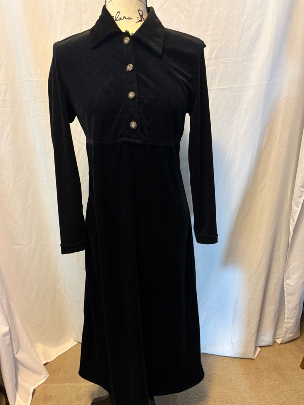 Gothic Style Black Velvet Maxi Dress with Decorative Buttons